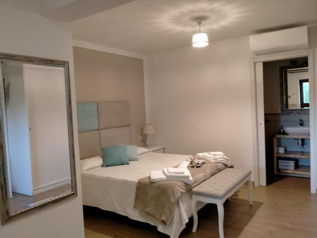 Il Giardino Di Daniela Apartments Сан-Теодоро Екстер'єр фото